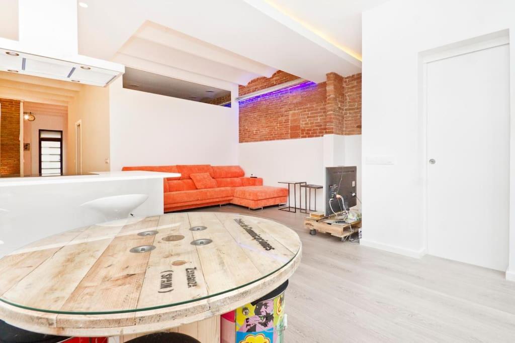 Roos, Design Loft Near The Sea. Appartement *